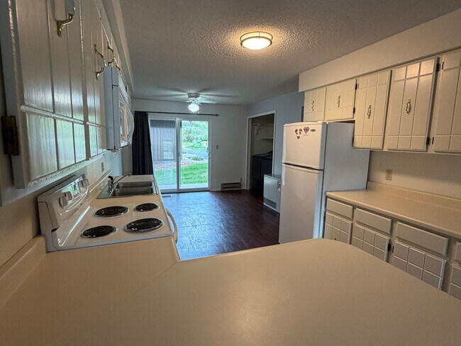 Foto del edificio - 2930 Holly Ave