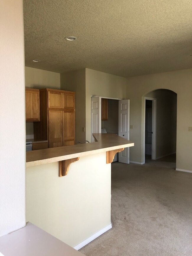 Building Photo - 1017 NE Rambling Ln