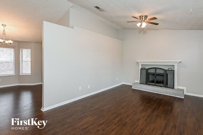 Foto del edificio - 4390 Princeton Ter