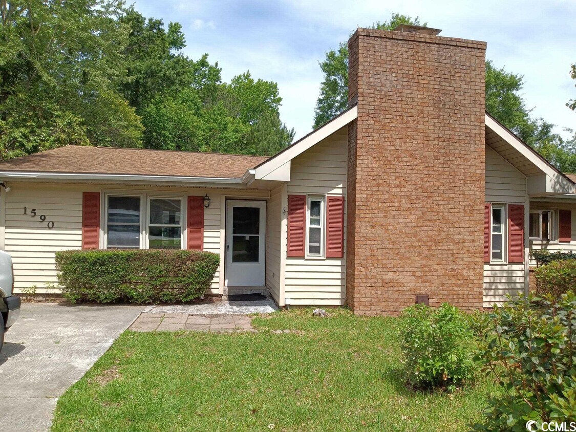 Primary Photo - 1590 Gibson Ave