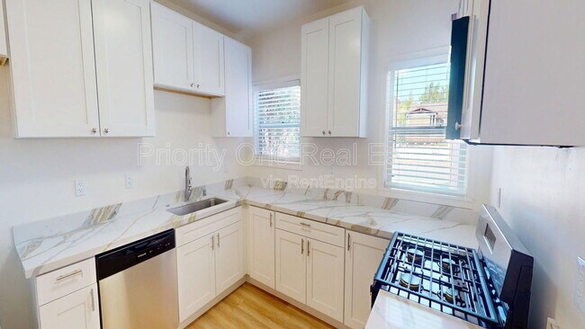 Foto del edificio - 2709 C St