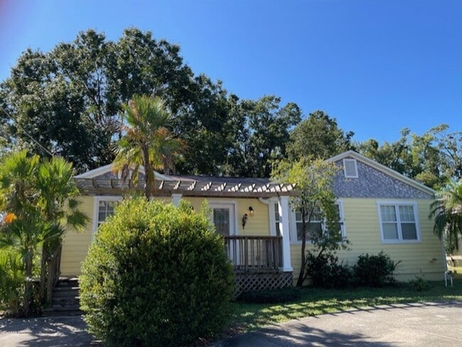 Photo - Tampa Riverside Heights Beautiful Bungalow... House