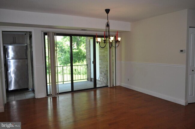 Building Photo - 5478 Cedar Ln