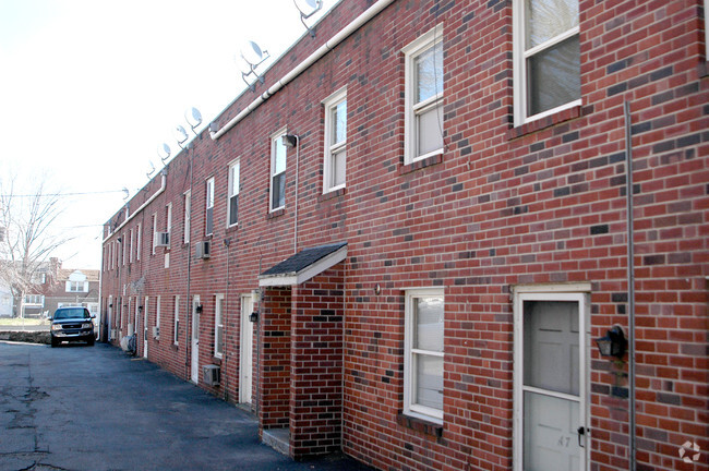 Building Photo - Marshall Gardens Apartments