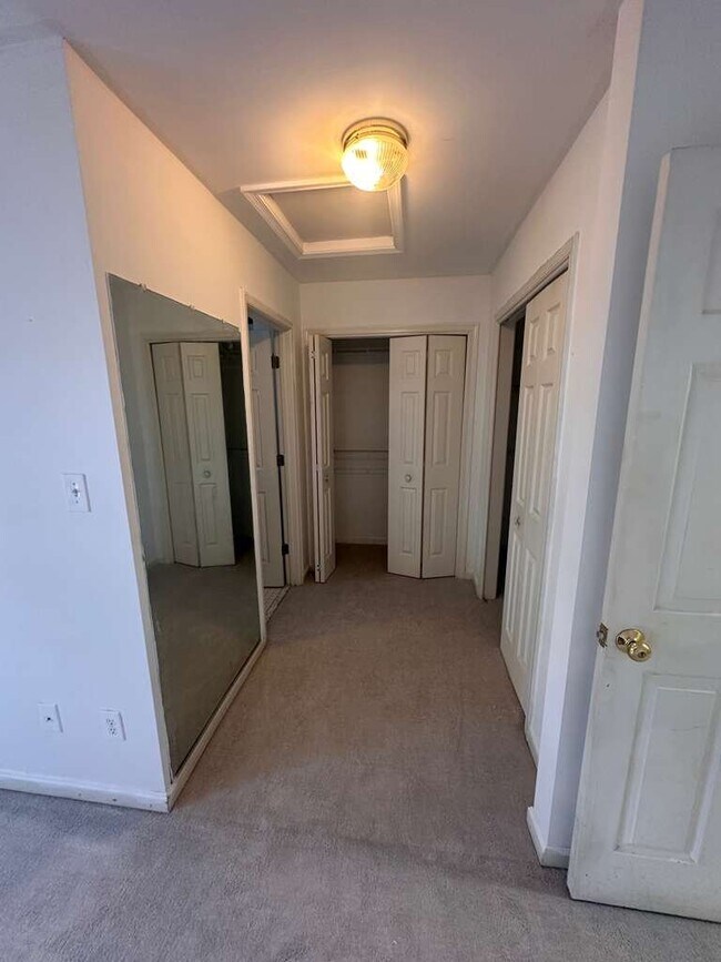 Foto del edificio - 10159 Forest Hill Cir