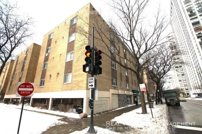 Primary Photo - 2 bedroom in Chicago IL 60640-1908
