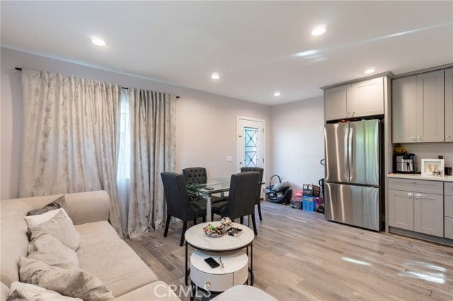 Building Photo - 7647 Amestoy Ave