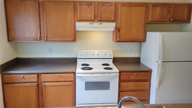 Building Photo - 1825 Parakeet Way