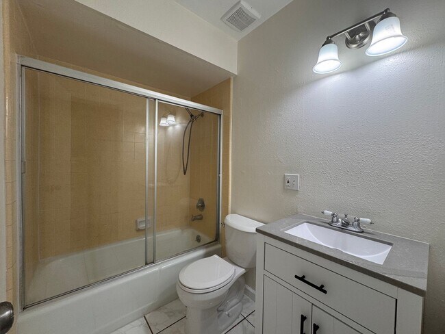 Foto del edificio - 4400 Tierra Verde St