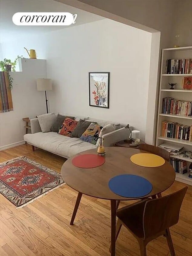 Primary Photo - 70 Clark St