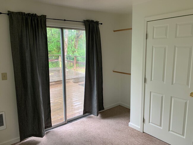Building Photo - Melrose 2 bedroom 1 bath