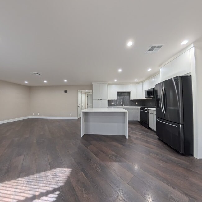 Building Photo - Highly Remodeled | 2nd Floor | Storage Room