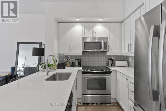 Photo du bâtiment - 85-1585 E Liberty St