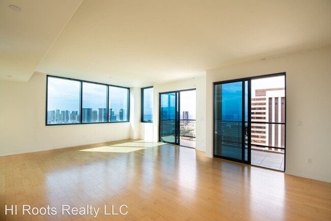 Building Photo - 2 br, 3 bath House - 1199 Bishop St. #3300