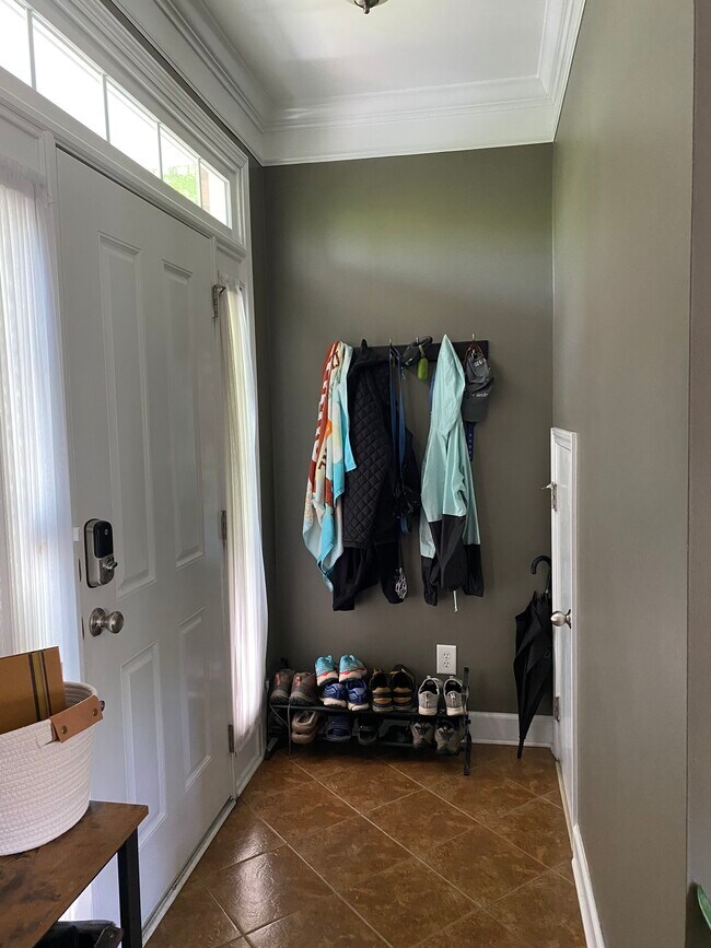 Entryway - 517 Saint Jules Ln