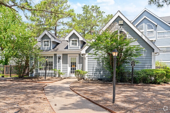 Leasing Office - Pine Lake Village