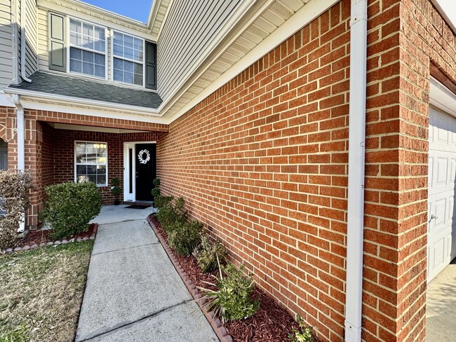 Building Photo - Ready NOW!! Fabulous 3-Bedroom Townhome w/...