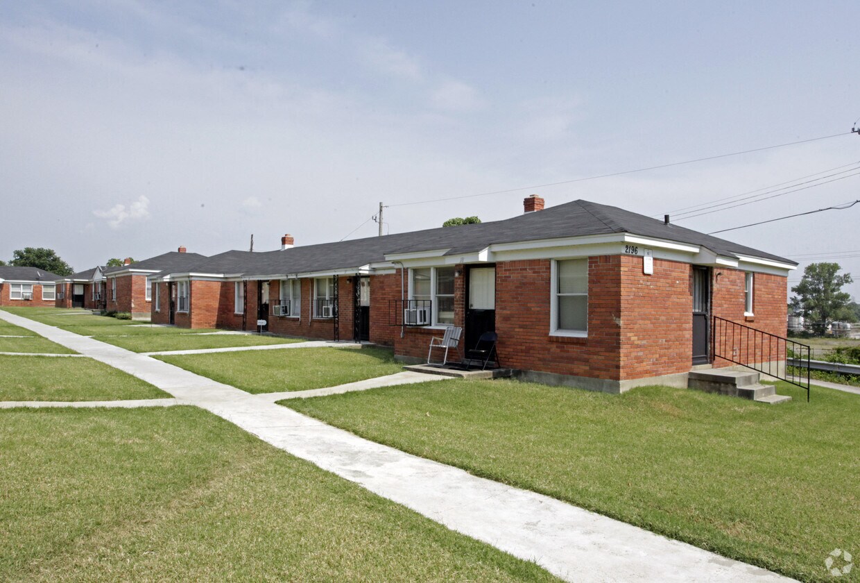 Primary Photo - 2196 Castex St