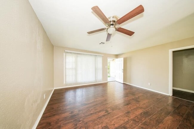 Foto del edificio - 2204 NW Denver Ave