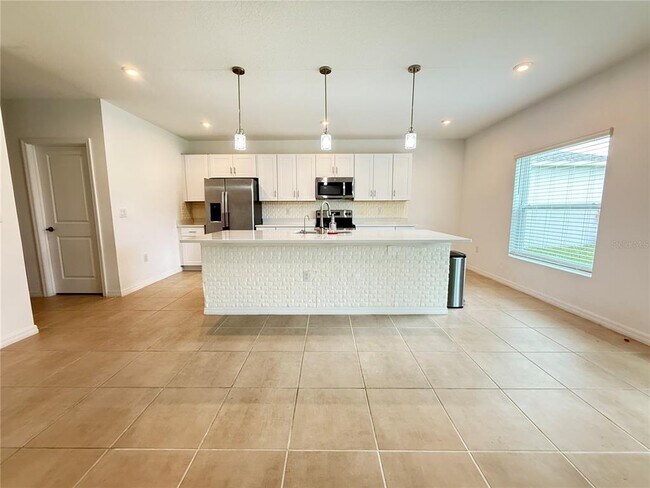 Building Photo - 4803 Vellacito Way