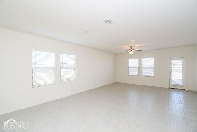 Foto del edificio - 35578 W San Capistrano Ave