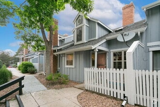 Building Photo - 2515 Hatch Cir