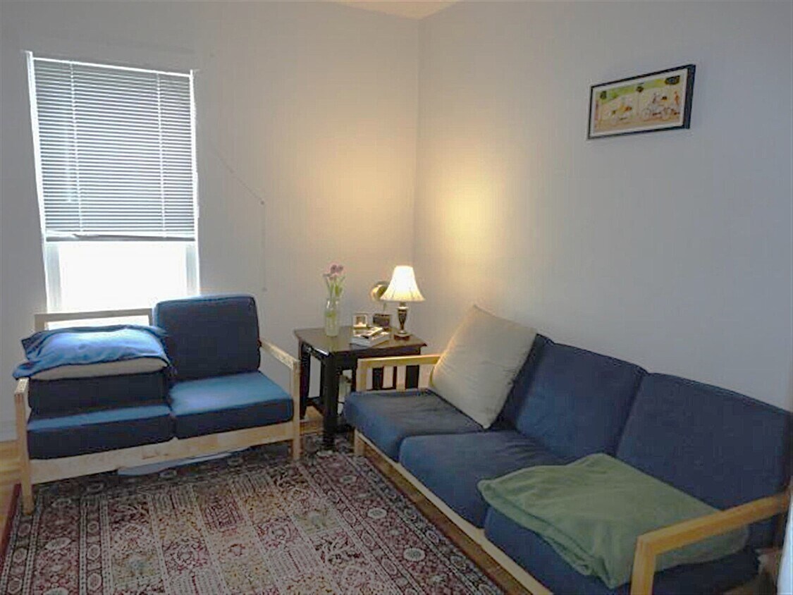 Foto principal - 69 Raymond Ave