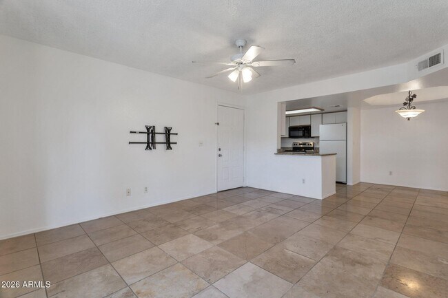 Foto del edificio - 4850 E Desert Cove Ave