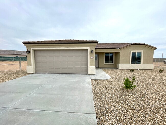 Foto del edificio - Built in 2024, 3 bedroom, 2 bathroom home located in Golden Valley, AZ