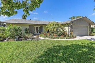 Building Photo - 4814 Country Oaks Blvd