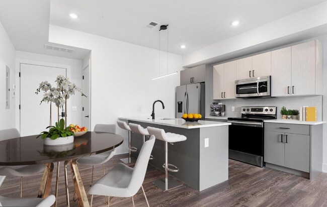 Foto del edificio - 1721 Ridge Ave