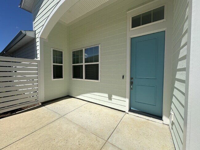 Foto del edificio - Margaritaville Two Bedroom Fully Furnished Home!