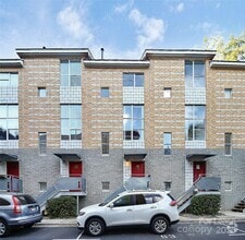 Building Photo - 2040 Atherton Heights Ln