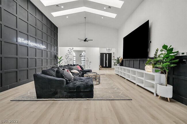 Building Photo - 956 San Gabriel Ave