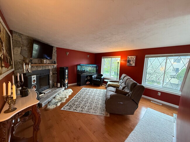 Foto del edificio - 7 Rollins Ct