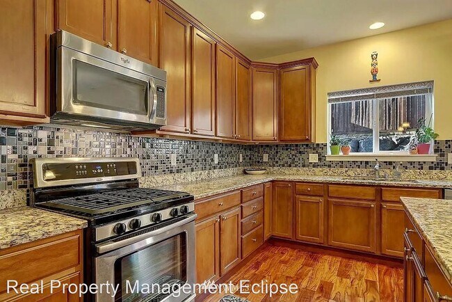 Building Photo - 3 br, 2.5 bath House - 22317 36th Ave. SE