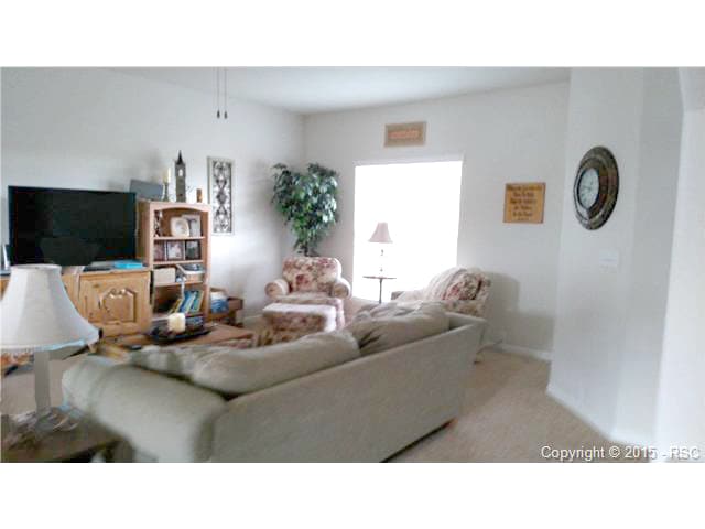 Living Room - 1035 Walters Pt