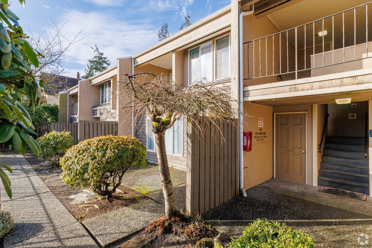 Primary Photo - Sunrise Apartments