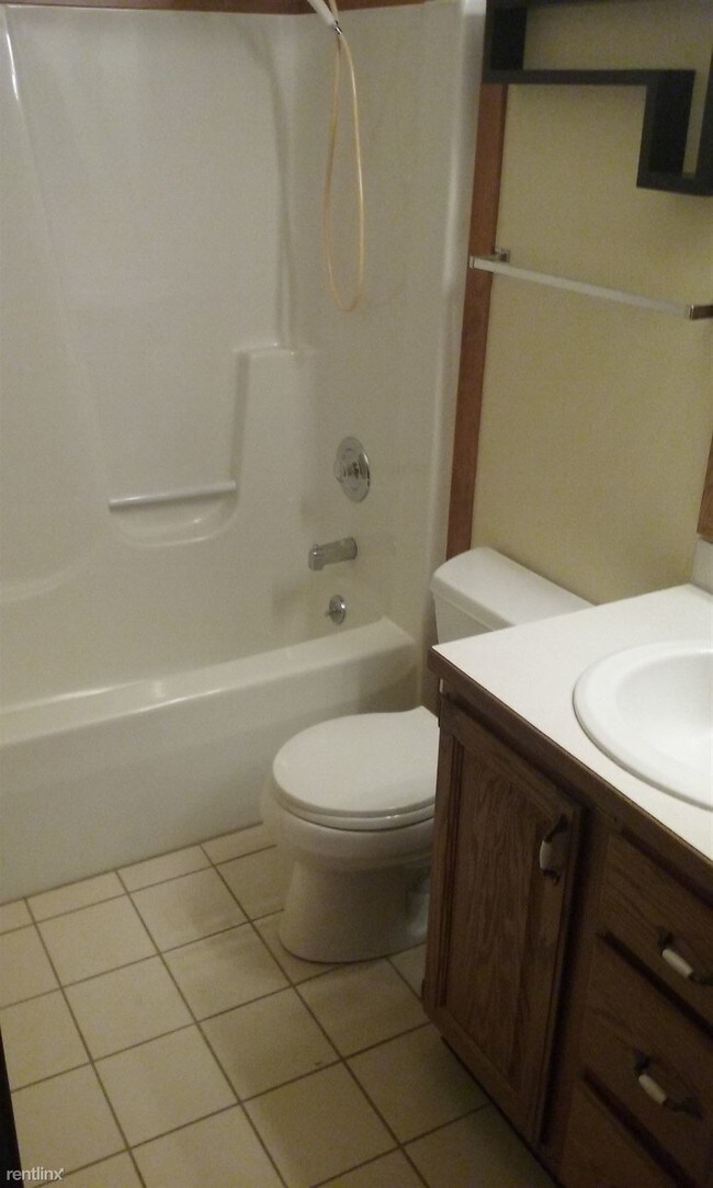 Foto del edificio - 3 br, 2 bath Townhome - 2262 Pine Tree Rd