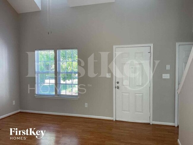 Building Photo - 12738 Planters Row Dr