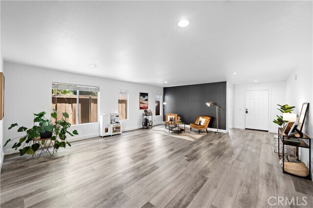 Building Photo - 4314 Silver Spring Way