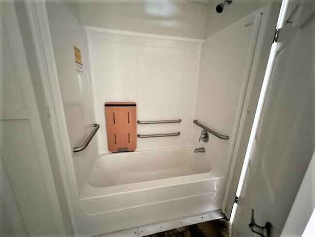 Building Photo - 12108 Diana Dr