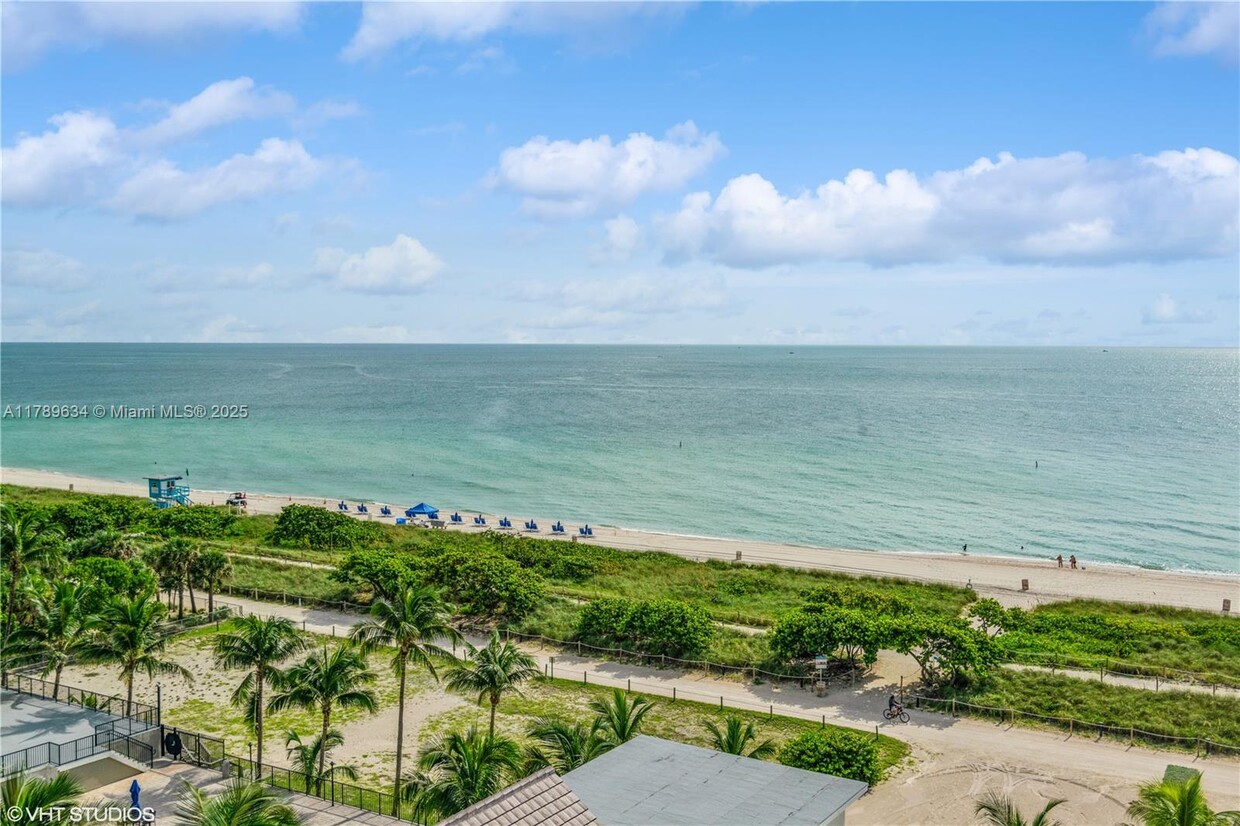 Primary Photo - 9225 Collins Ave