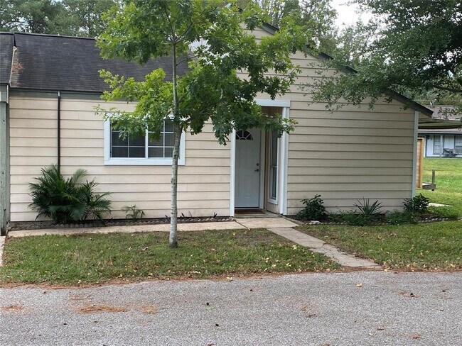 Foto del edificio - 12426 Woodlake Ln