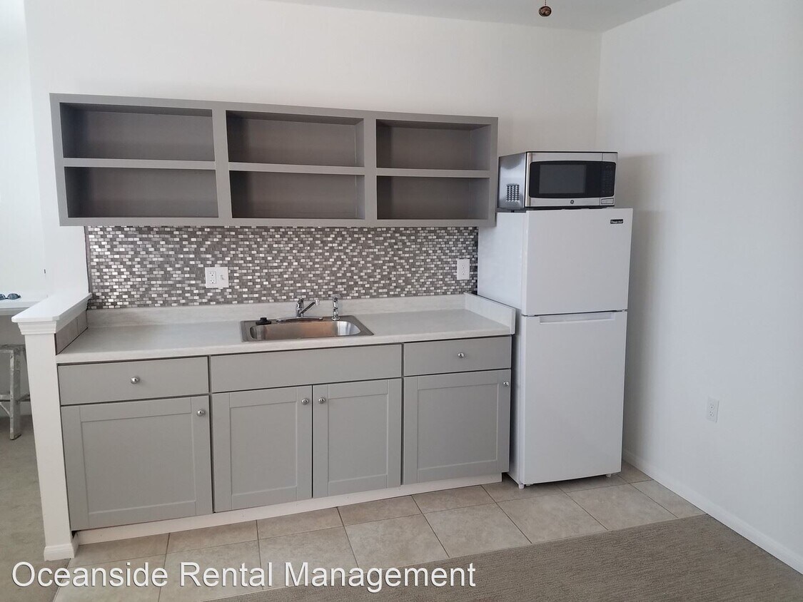 Foto principal - Studio, 1 bath House - 454 Garey