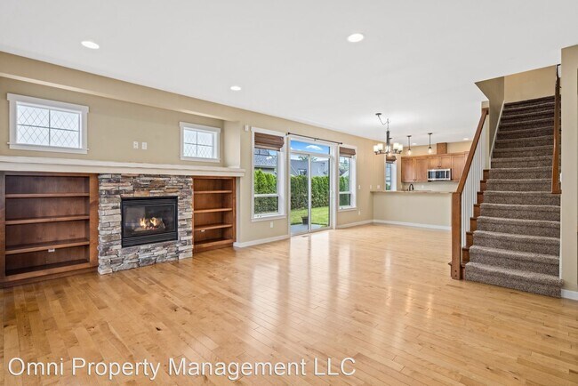 Building Photo - 3 br, 3 bath House - 1463 Larkspur St