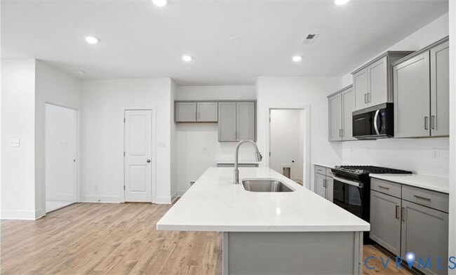 Foto del edificio - 6900 Sunrise Oasis Ln