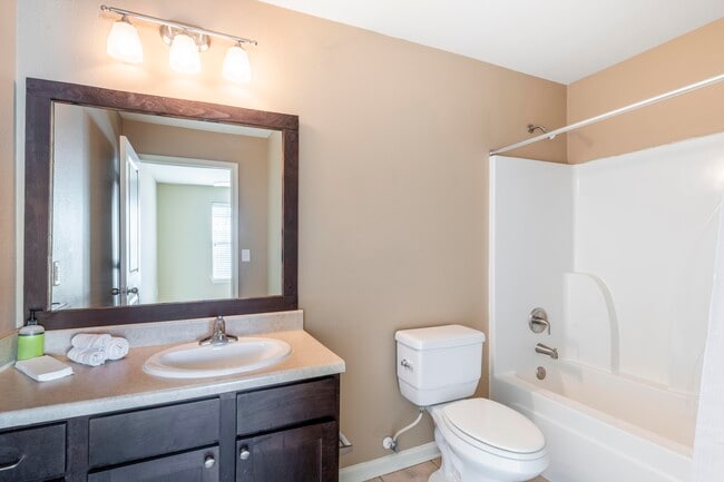 Building Photo - Newport Village