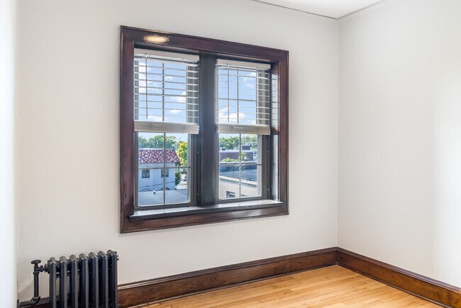 Foto del edificio - 3919 N Morris Blvd