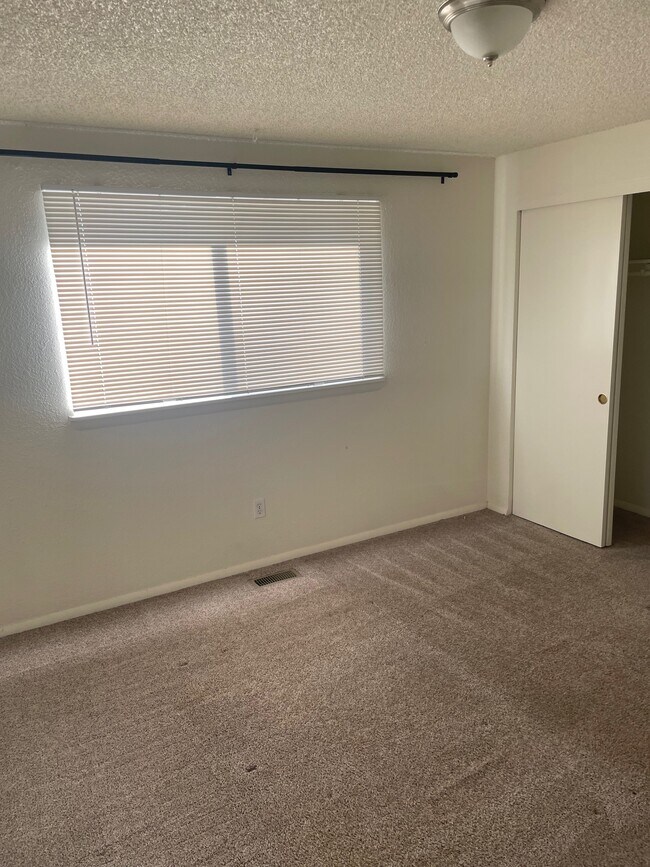 Foto del edificio - 298 Ruby St